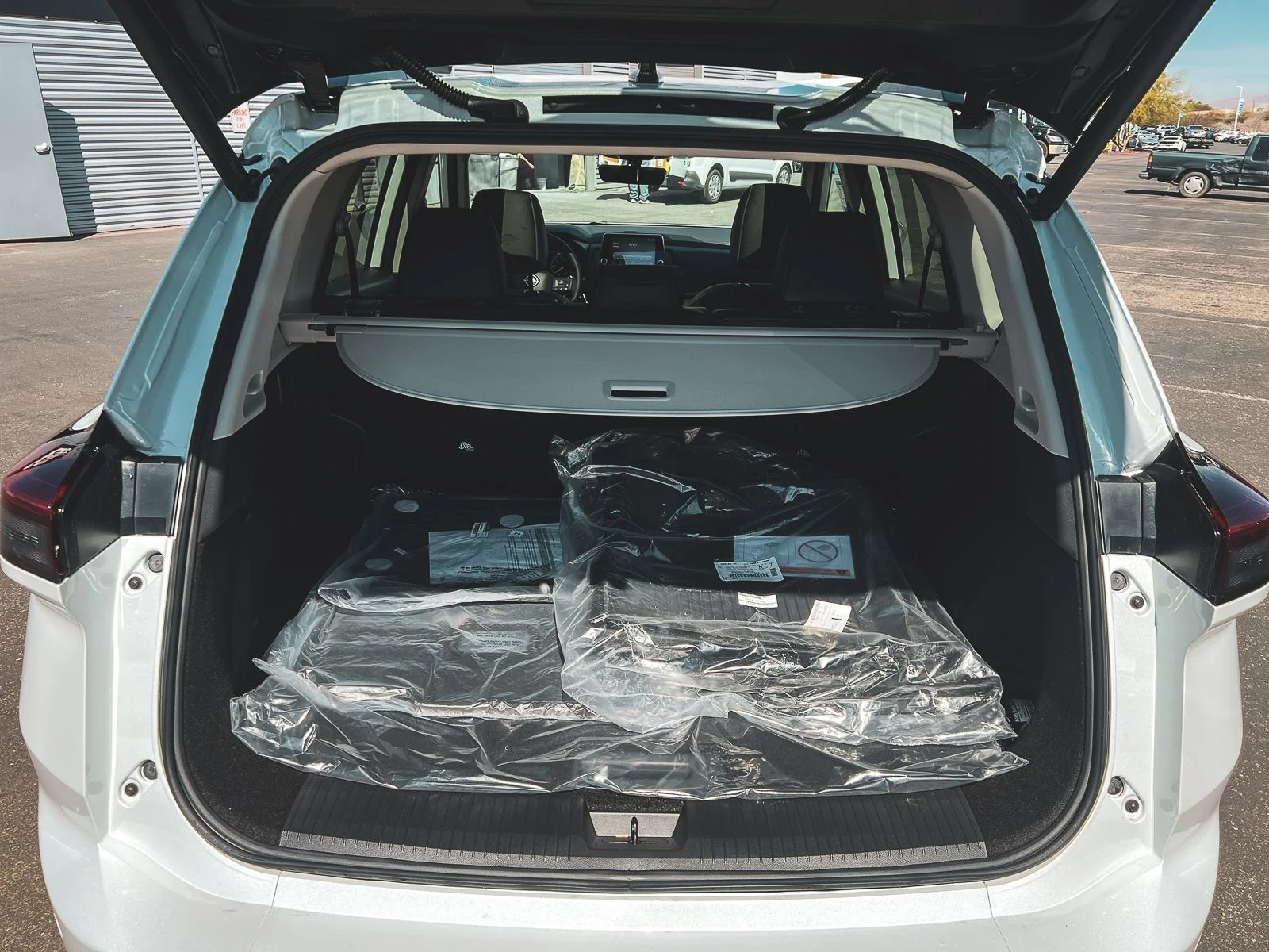 New 2026 Everest White Pearl TriCoat Nissan Dark Armor™ image 30