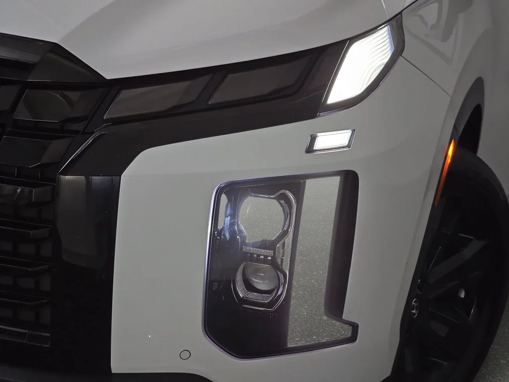 Used 2025 White Hyundai XRT image 34