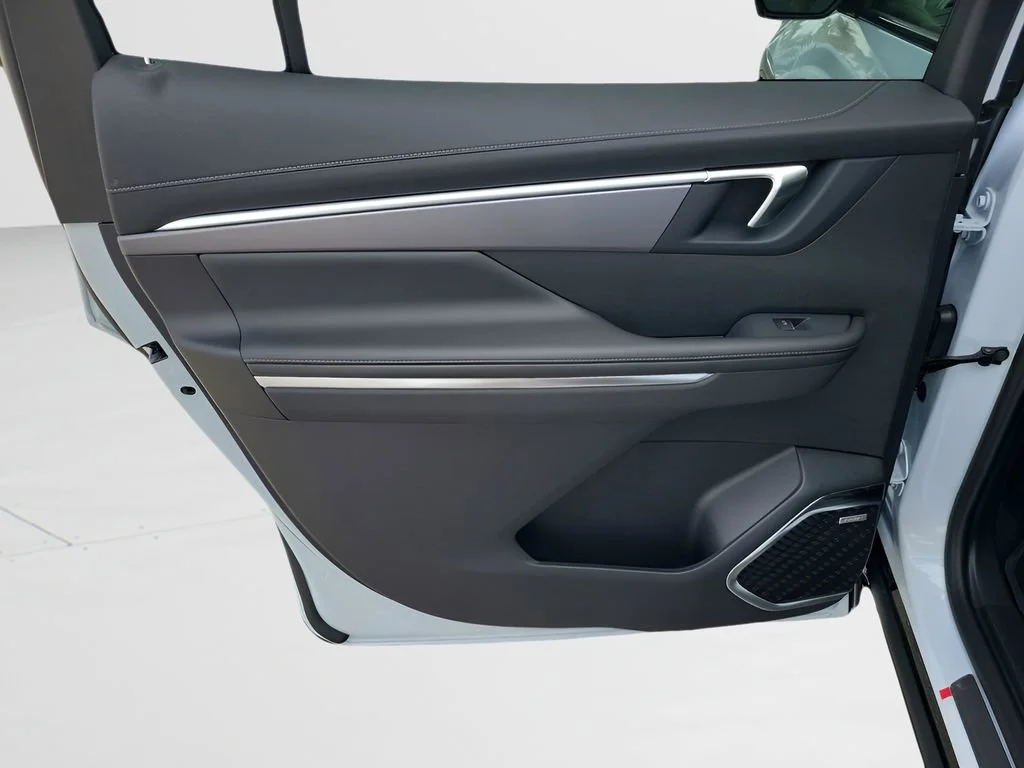 New 2026 Iridescent White Tricoat Buick Sport Touring image 44