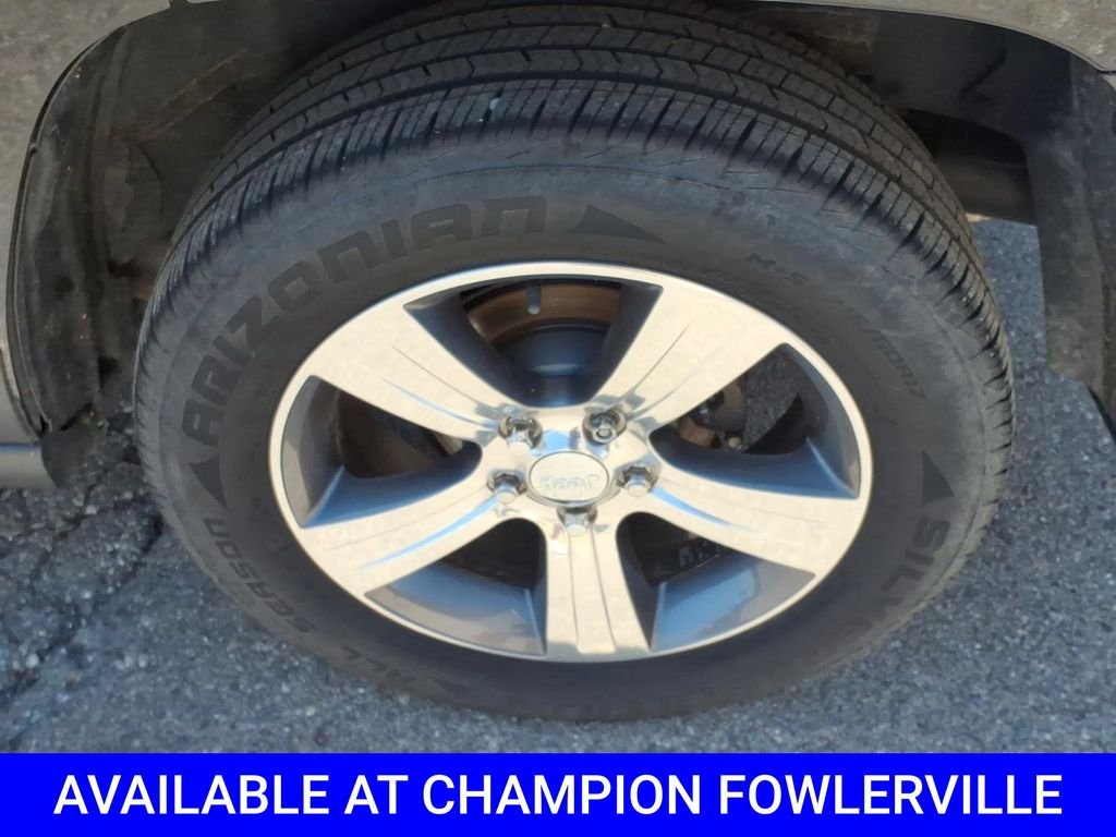 Used 2016 Black Jeep Latitude image 7