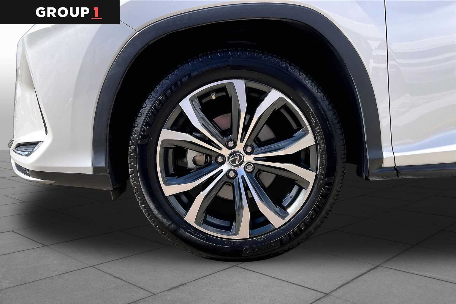 Certified Used 2020 Eminent White Pearl Lexus  image 9