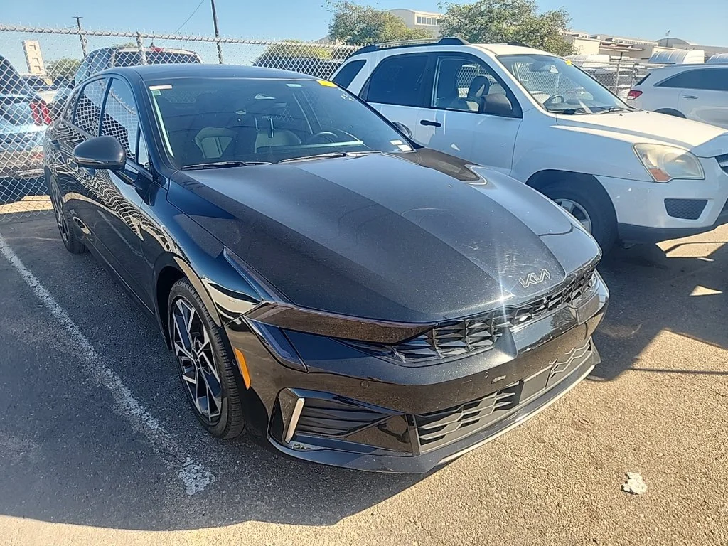 Certified Used 2025 Black Kia EX image 1