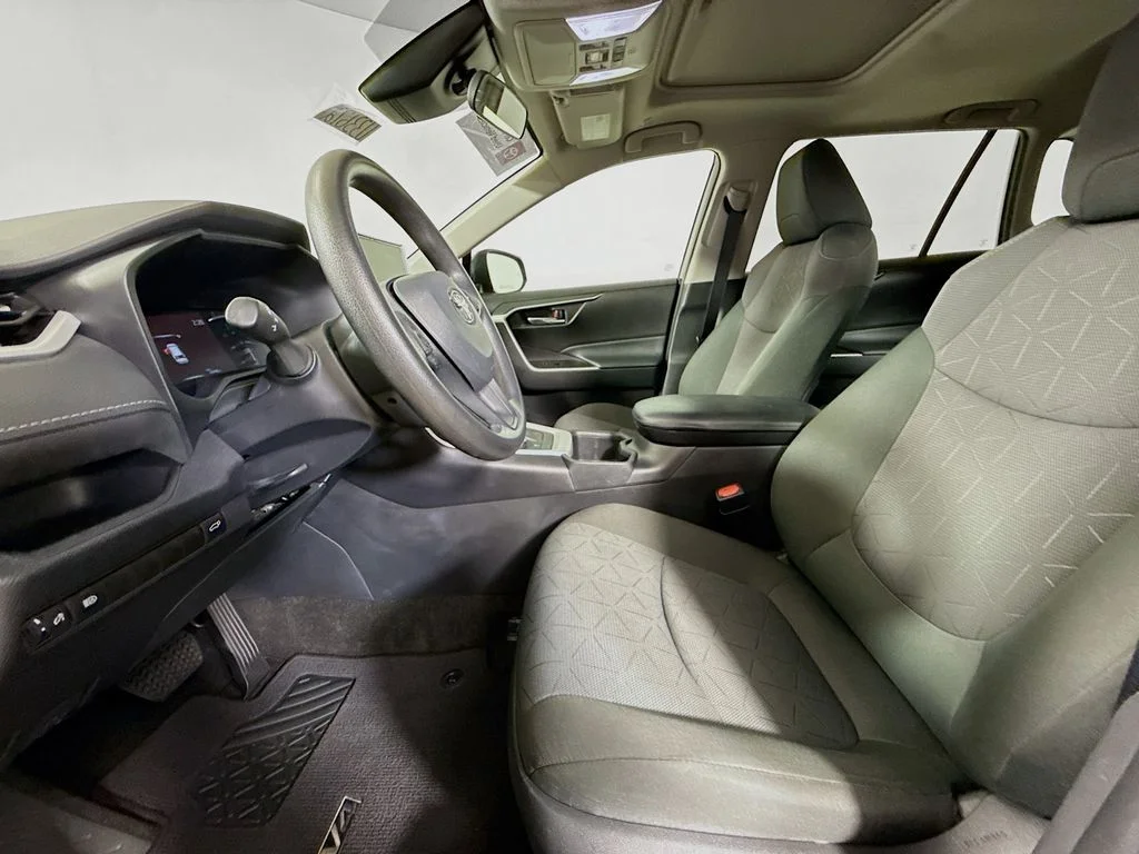 Used 2023 Midnight Black Metallic Toyota Hybrid XLE image 21