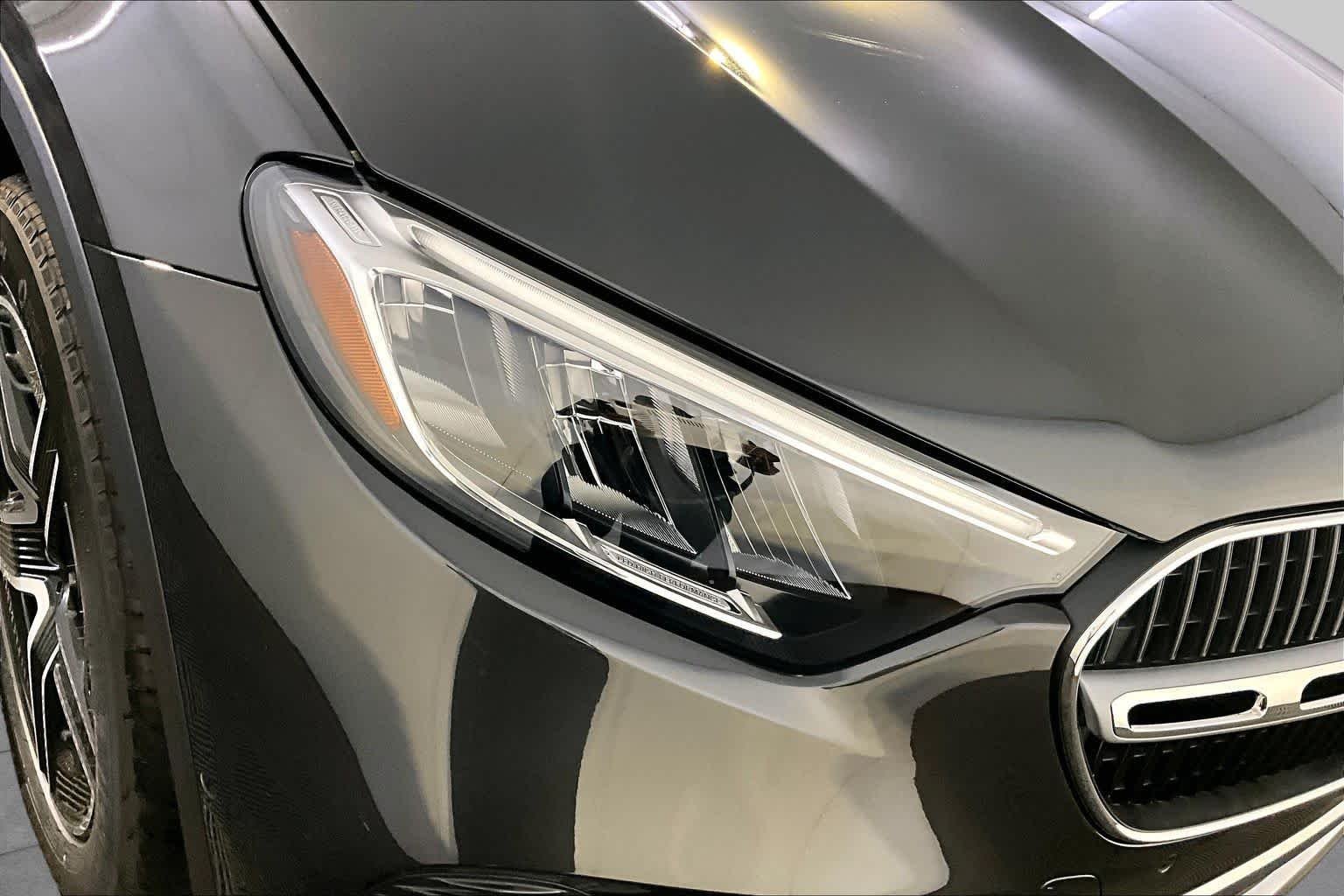 New 2027 Graphite Grey Metallic Mercedes-Benz GLC 300 image 16