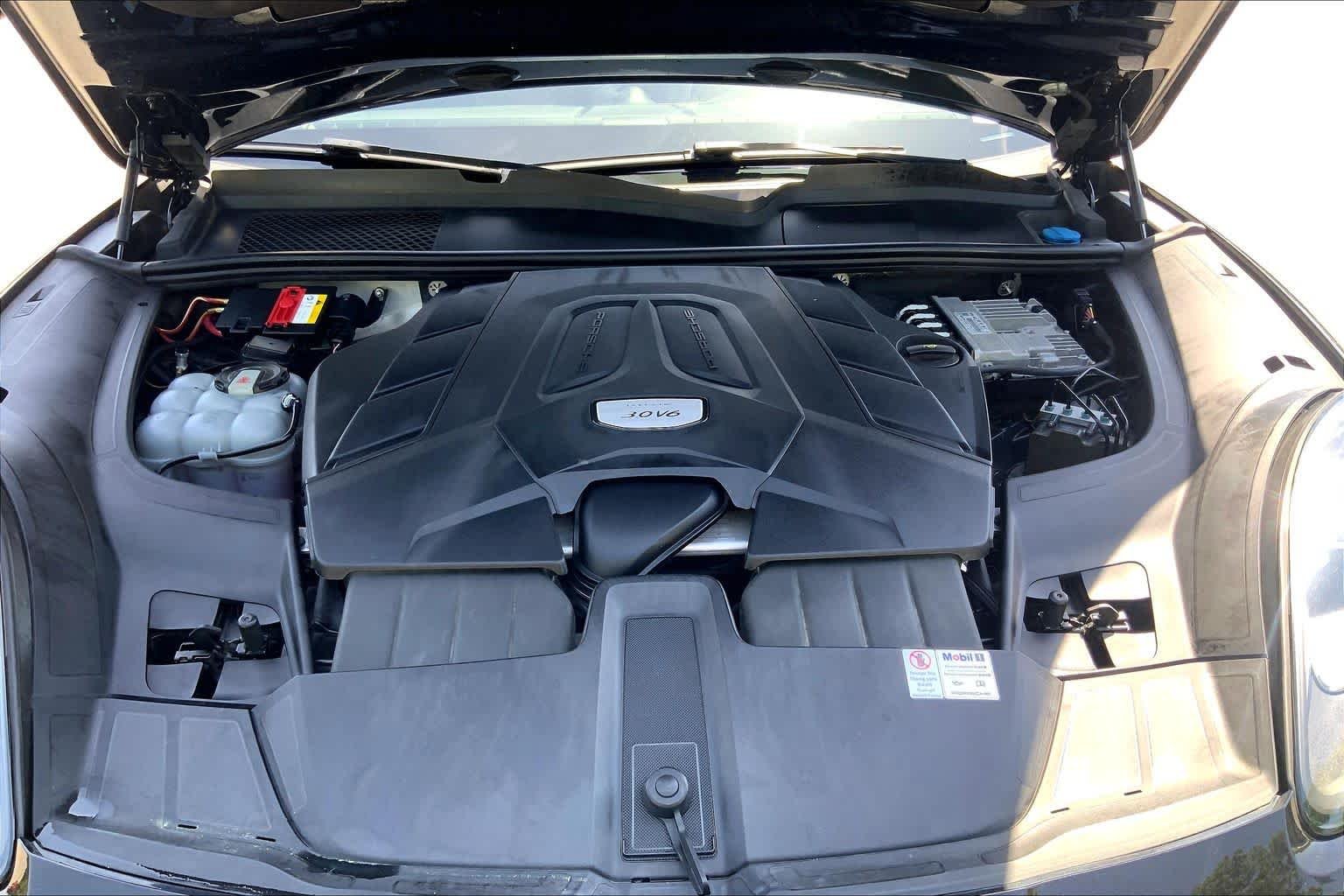 Used 2019 Black Porsche  image 30