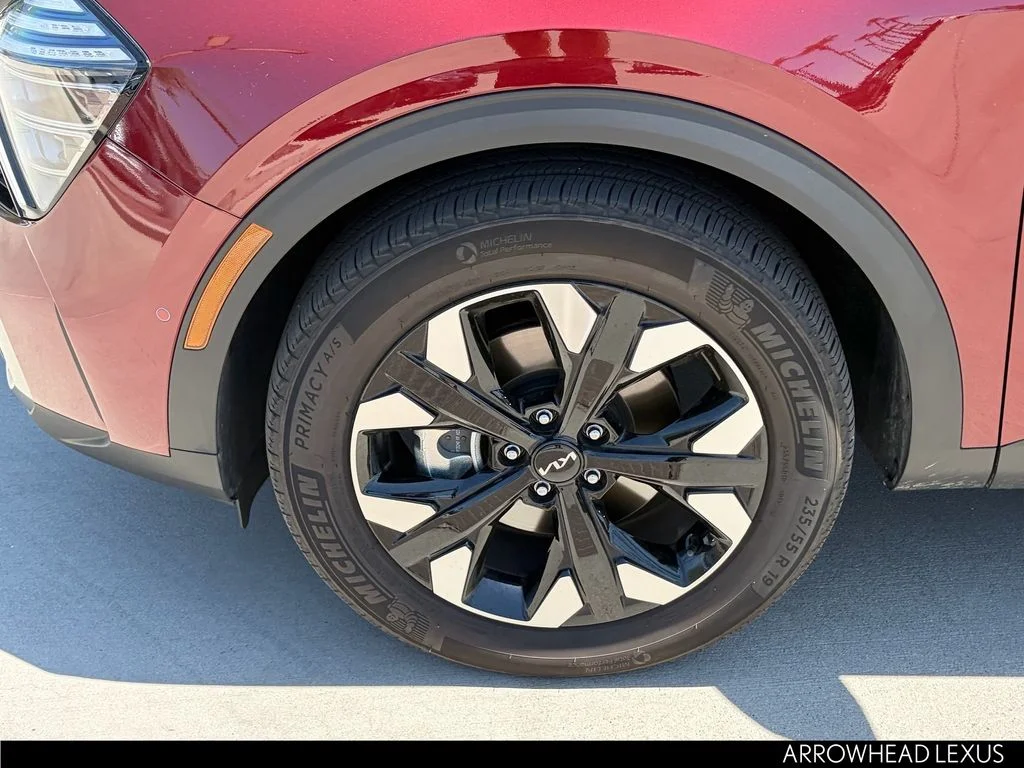 Used 2023 Red Kia X-Line Prestige image 10
