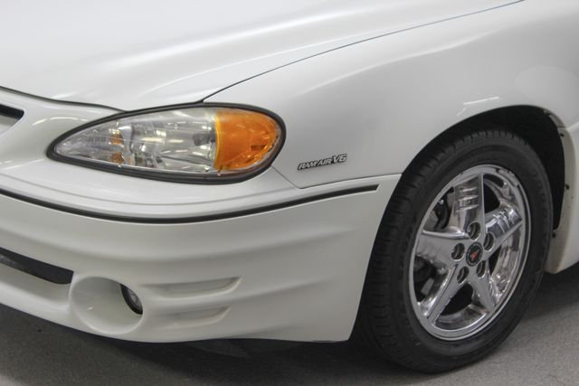 Used 2001 White Pontiac GT image 5