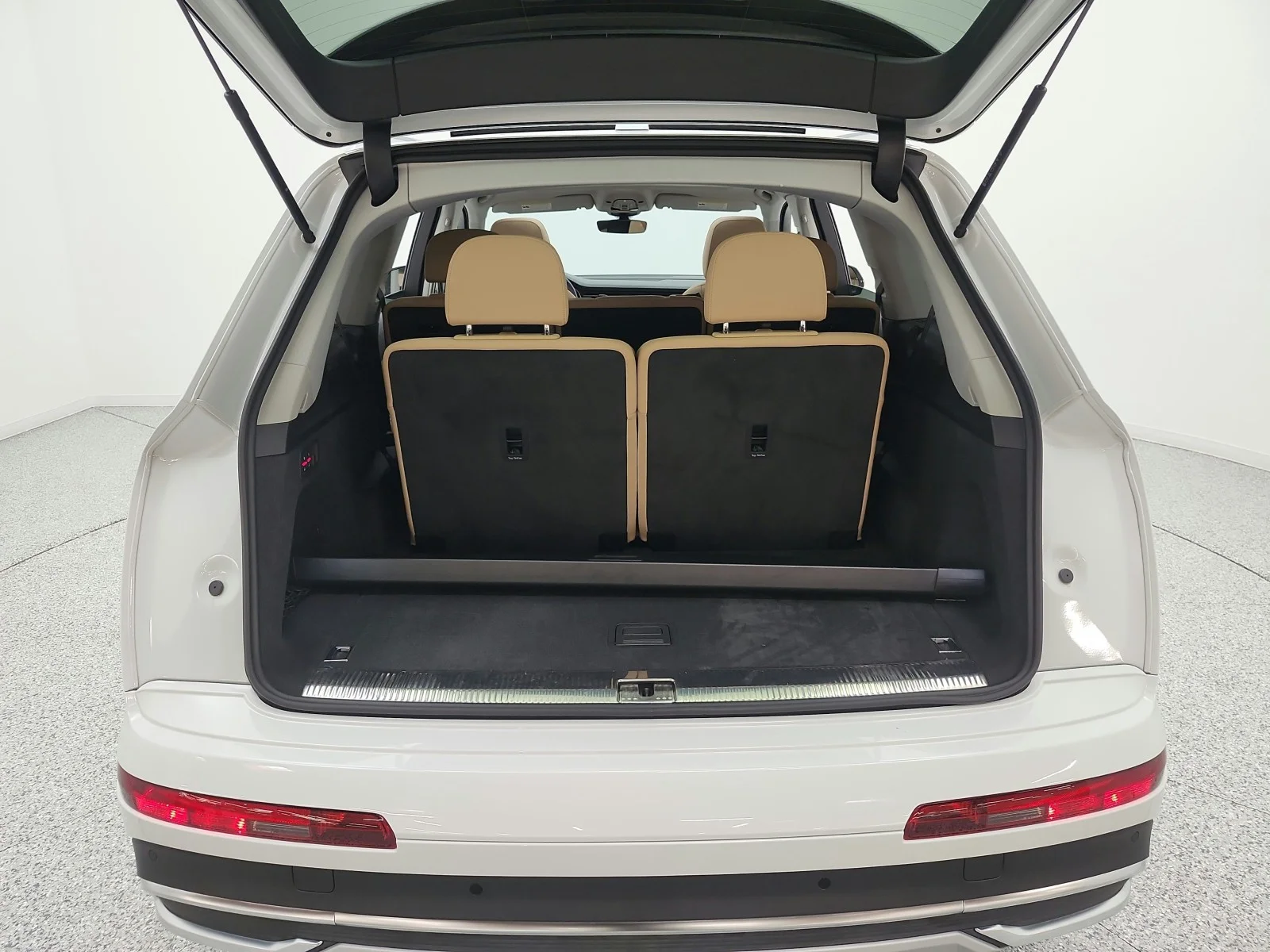 Used 2023 Glacier White Metallic Audi Premium image 19