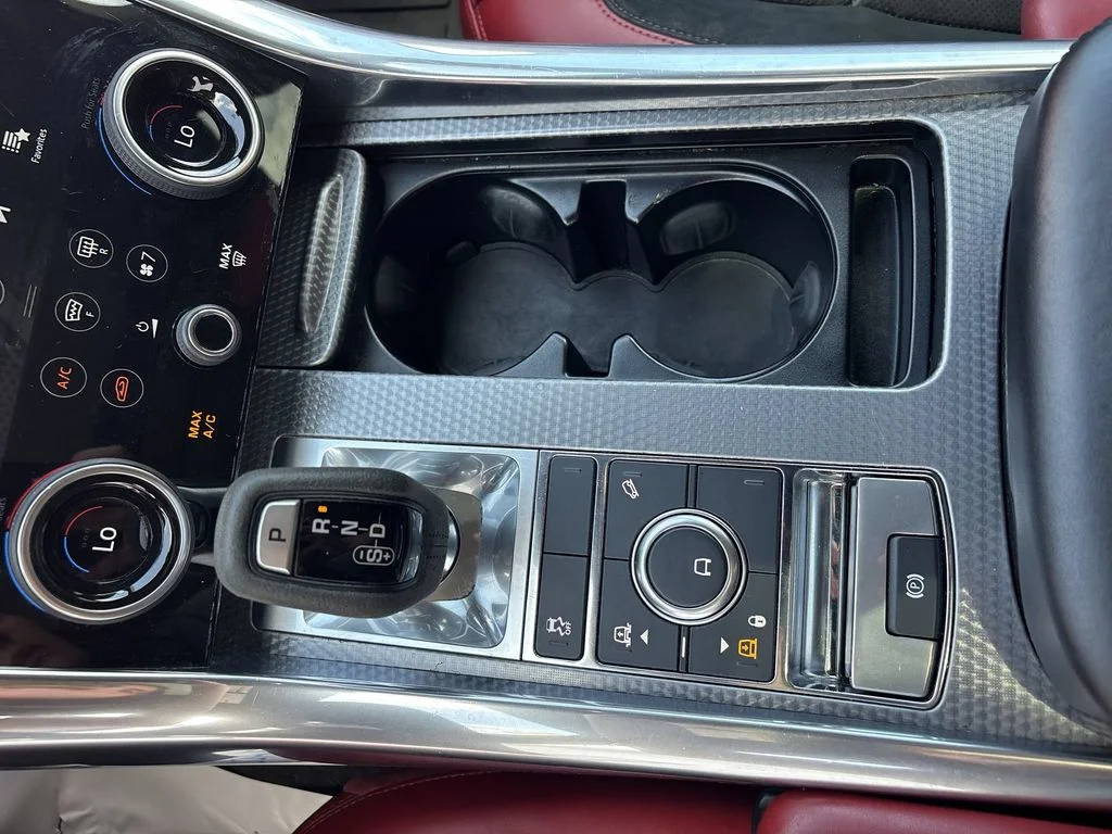 Used 2019  Land Rover HST image 23