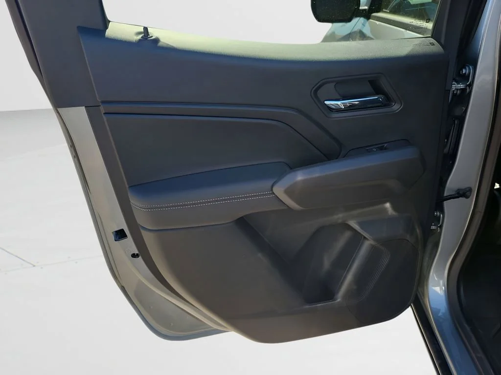 New 2026 Sterling Metallic GMC Elevation image 44