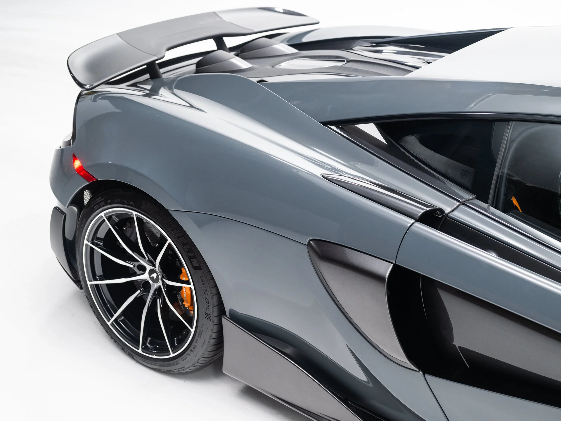 Used 2019 Chicane Effect McLaren Base image 18
