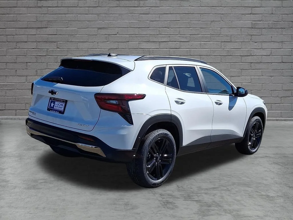 New 2026 Summit White Chevrolet ACTIV image 8