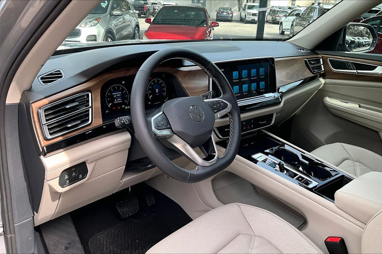 New 2026 Silver Mist Metallic Volkswagen 2.0T SE W/TECHNOLOGY image 8