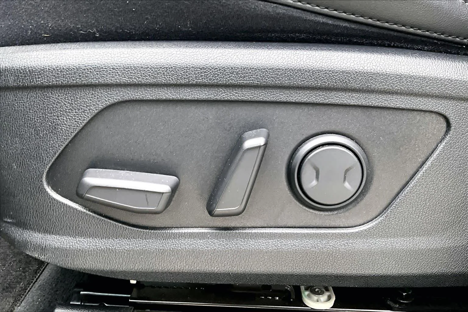 Used 2021 Gravity Grey Kia S image 33