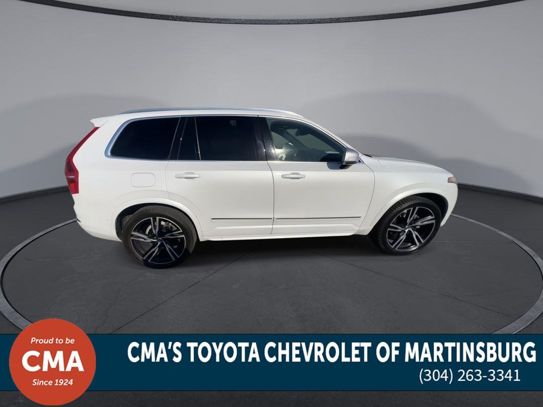 Used 2017 Crystal White Pearl Metallic Volvo R-Design image 9