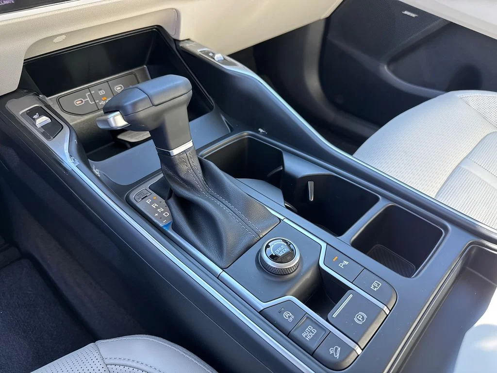 New 2026 White Kia EX image 32