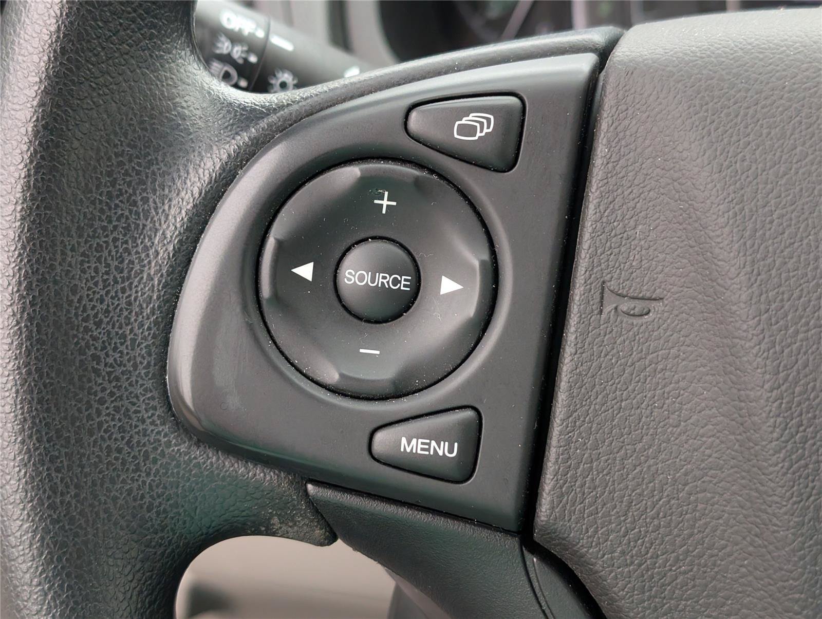 Used 2013 Silver Honda LX image 17