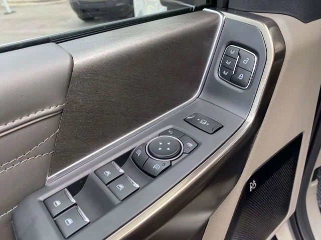 New 2026 White Ford Platinum image 18