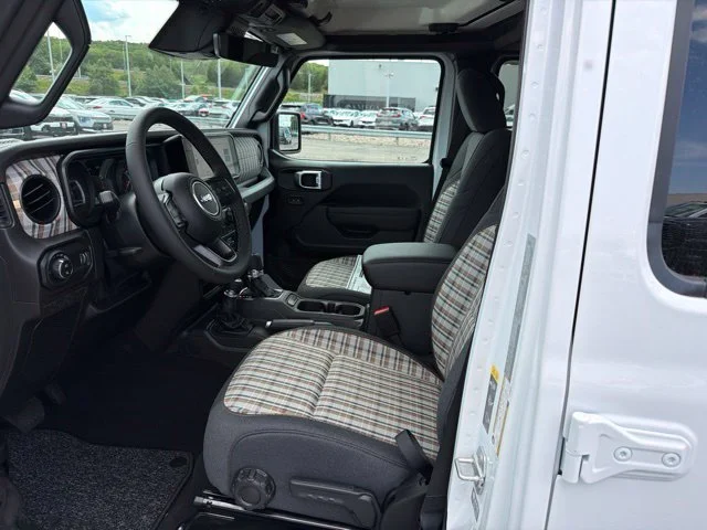 New 2026 White Jeep 85th Anniversary Edition image 13