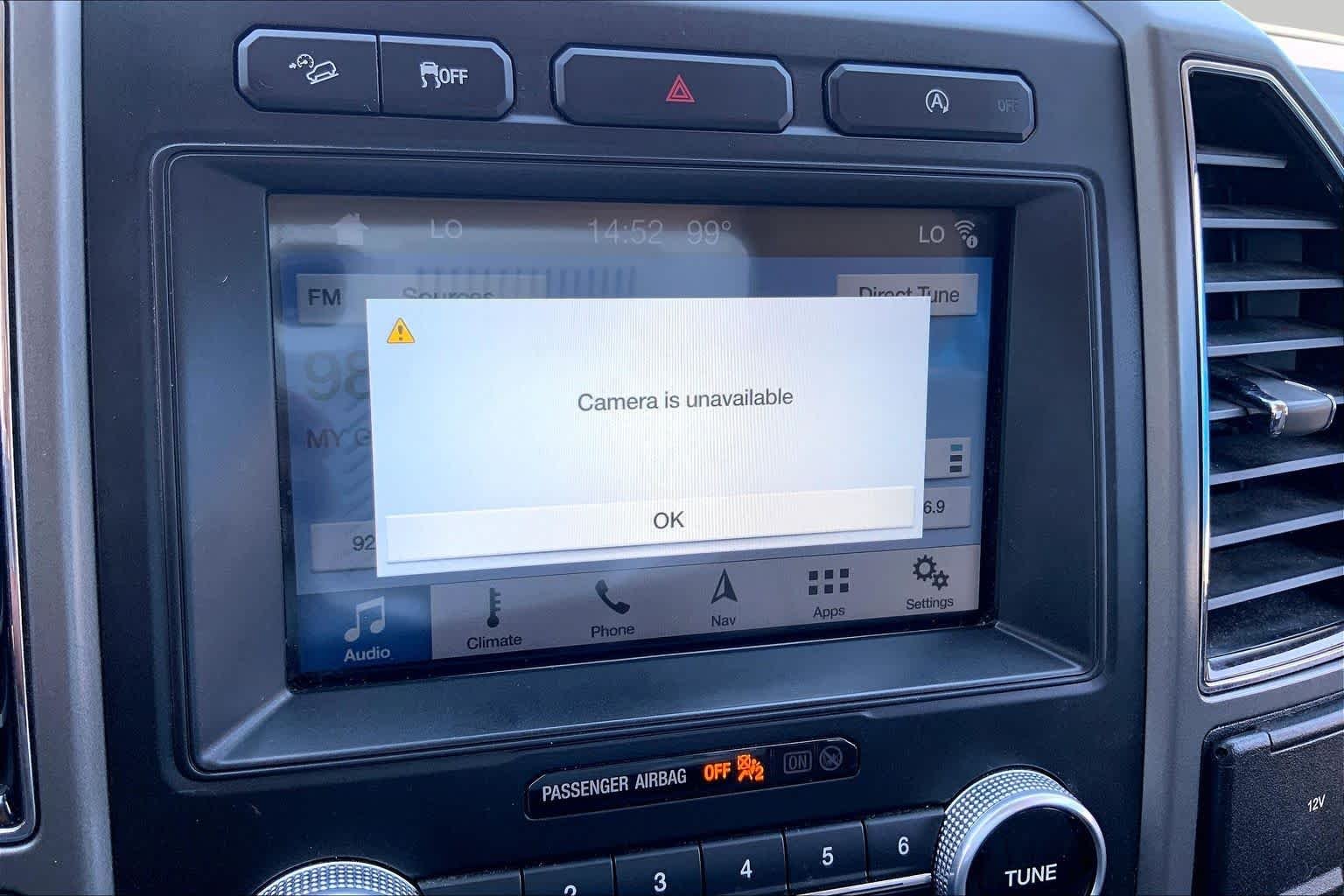 Used 2018 White Platinum Metallic Tri-Coat Ford XLT image 27