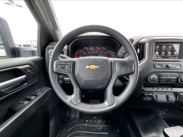 New 2026 Summit White Chevrolet WT image 17