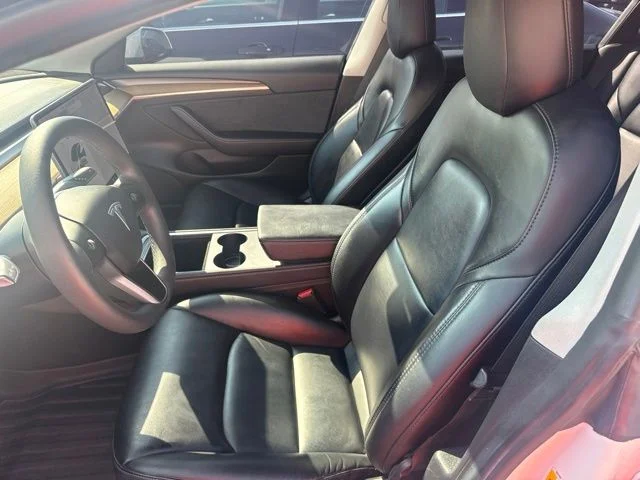 Used 2021  Tesla Performance image 9