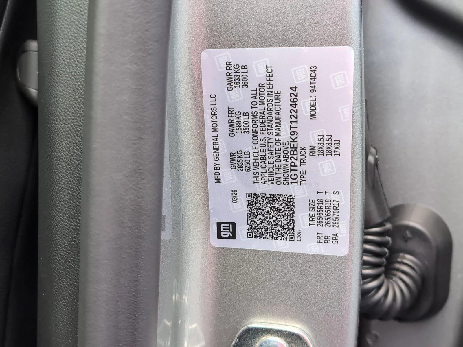 New 2026 Sterling Metallic GMC Elevation image 13