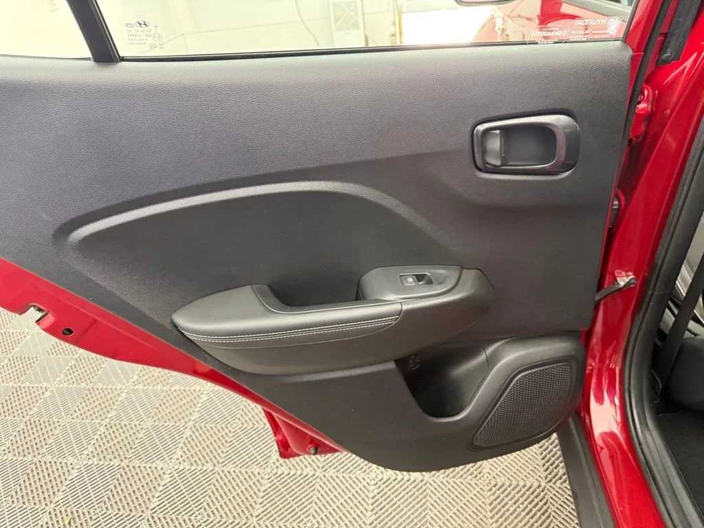 Used 2022 Red Hyundai Limited image 27