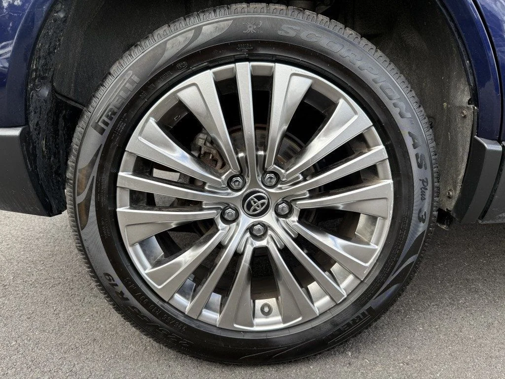 Used 2021 Blueprint Toyota XLE AWD image 4