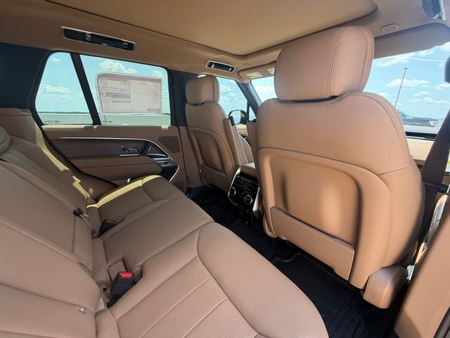 New 2026 Santorini Black Land Rover SE image 17