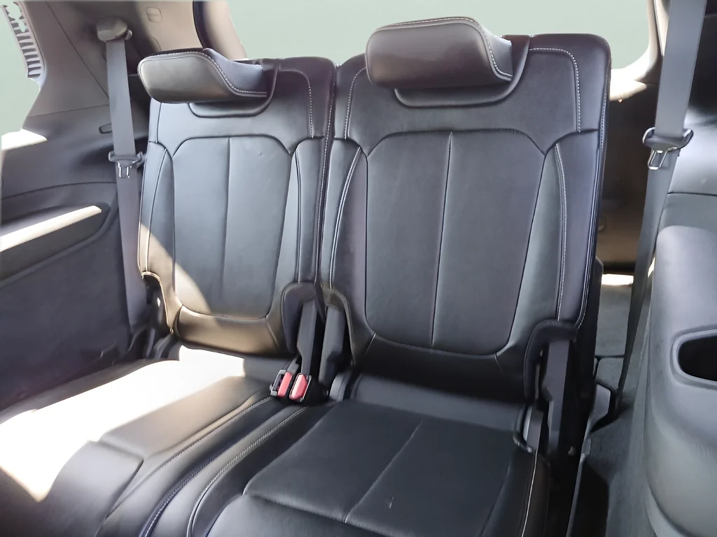 Used 2023 Silver Jeep Overland image 14