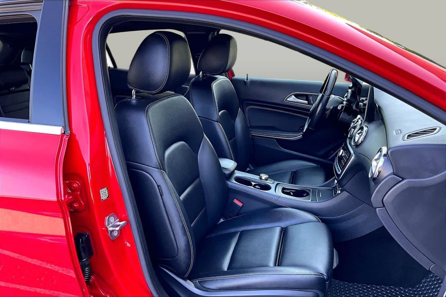 Used 2018 Jupiter Red Mercedes-Benz GLA 250 image 8