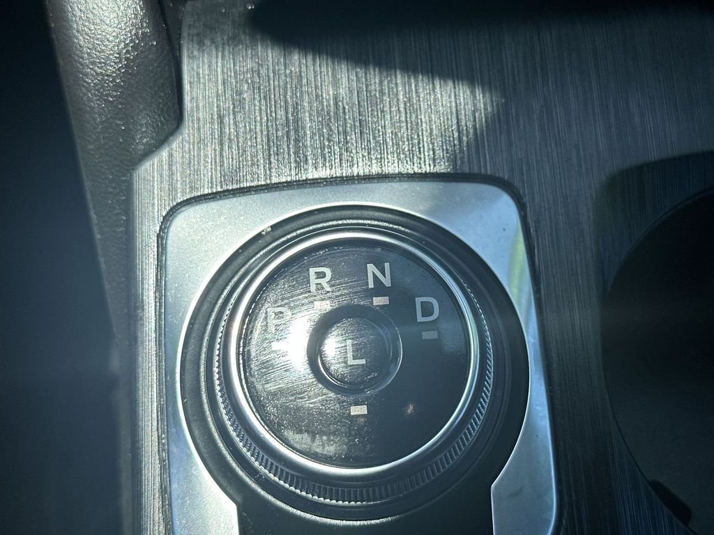 Used 2025 Gray Ford ST-Line image 27