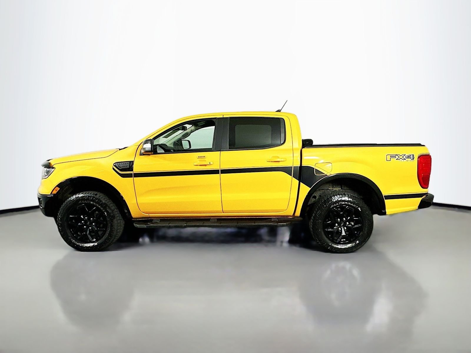 Used 2022 Cyber Orange Metallic Tricoat Ford Lariat image 4