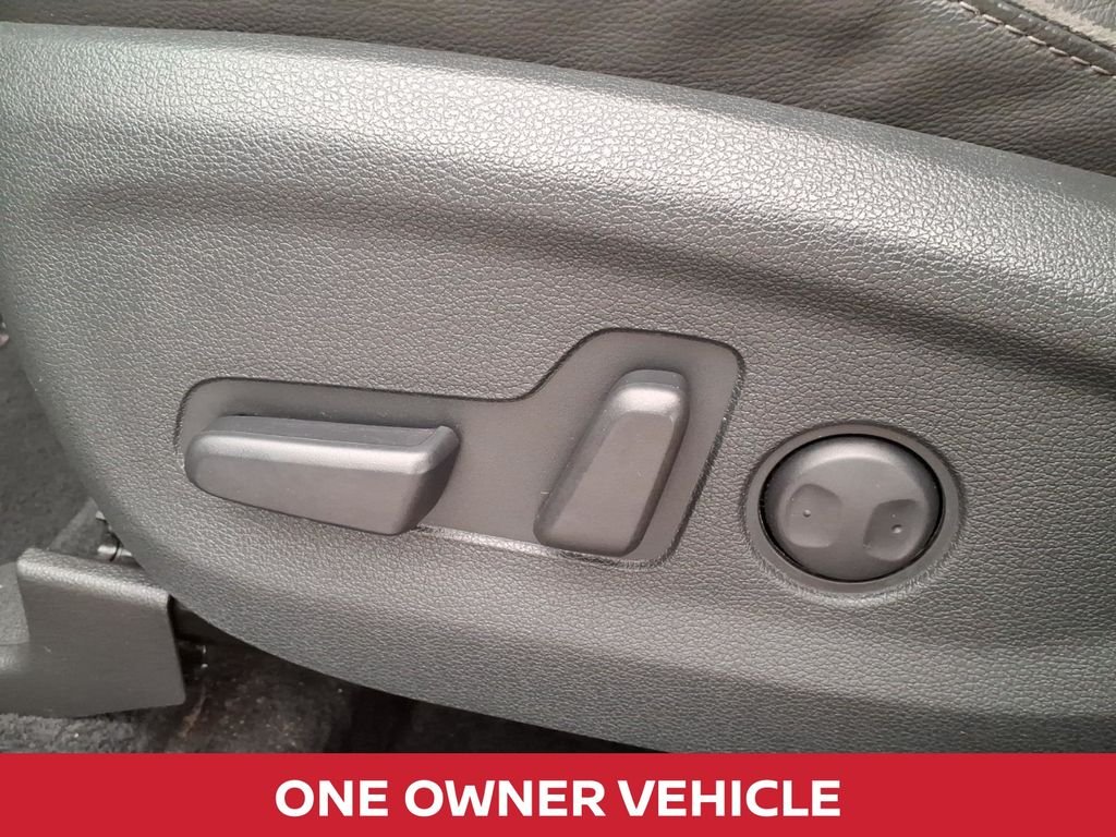 Used 2020 Stellar Silver Hyundai Limited image 4