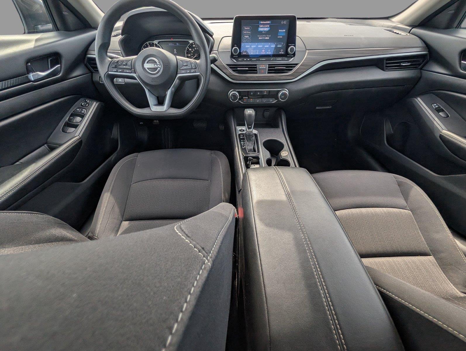 2025 Nissan Altima SV - Photo 28