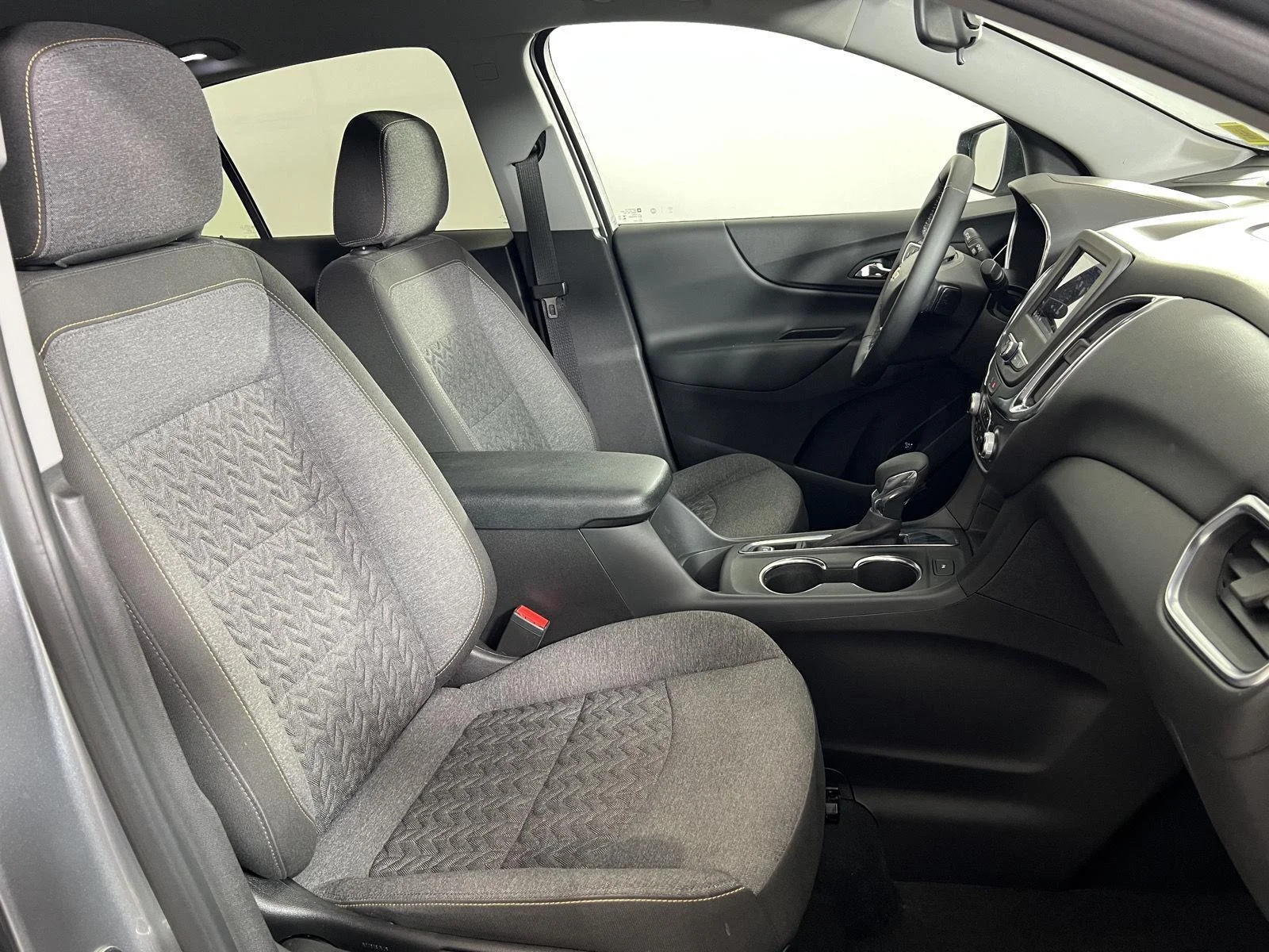 Used 2024 Sterling Gray Metallic Chevrolet LT image 21