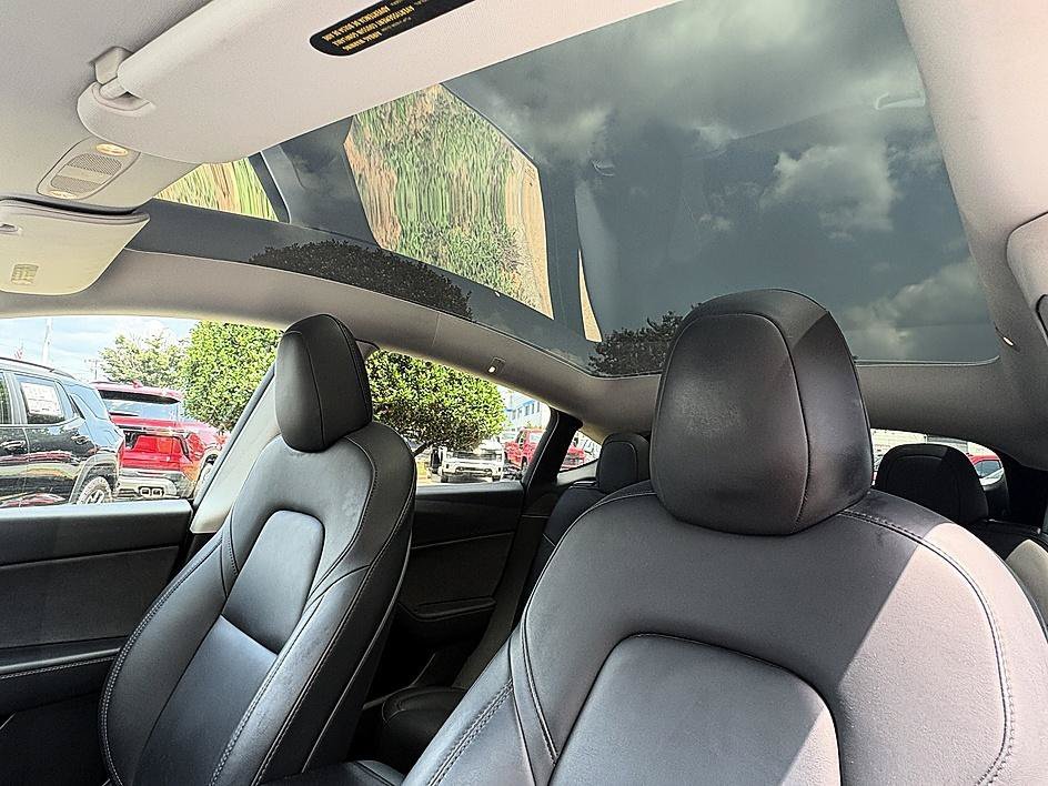 Used 2021 Midnight Silver Metallic Tesla Long Range image 18