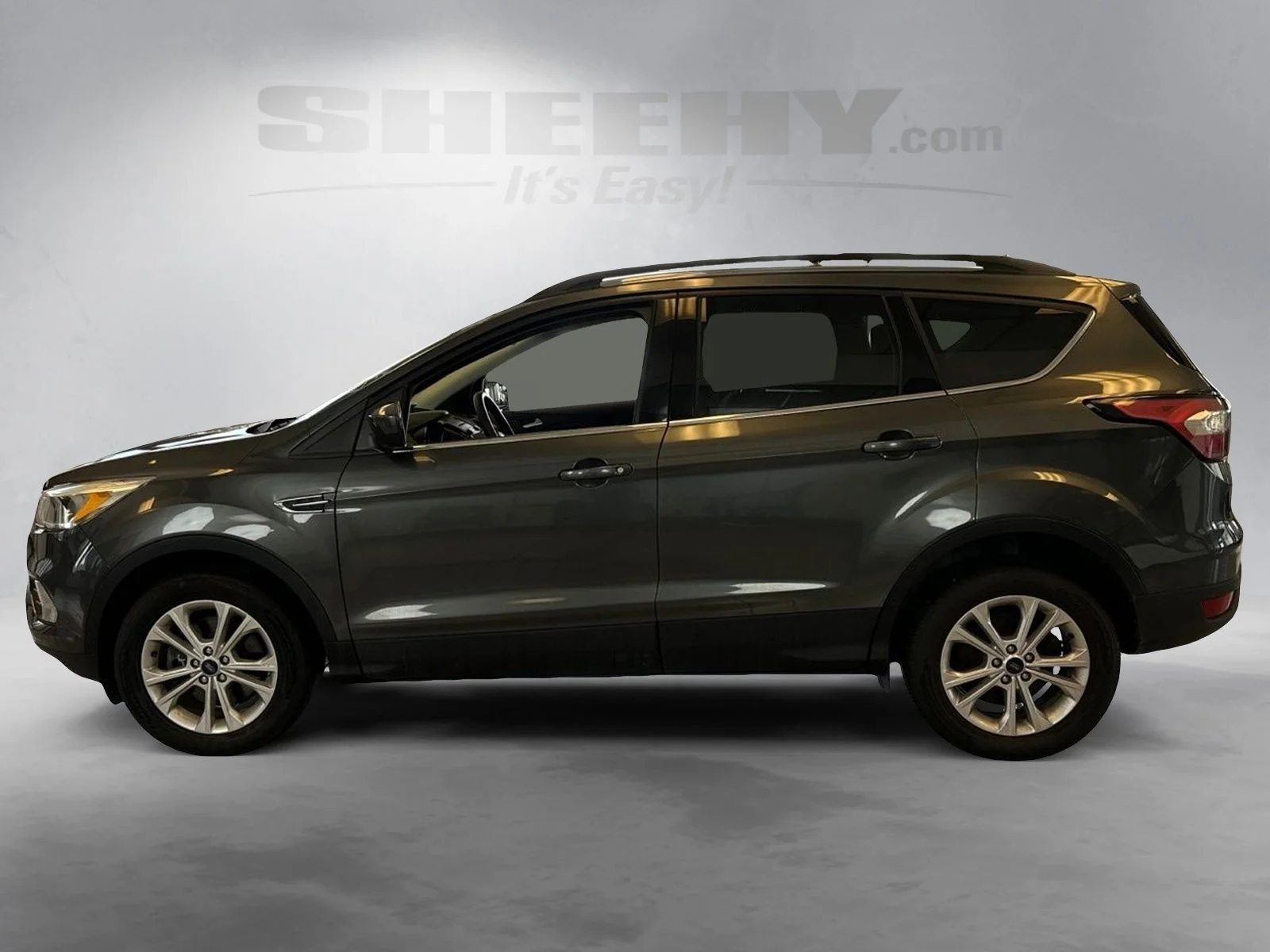 Certified Used 2018 Magnetic Metallic Ford SE image 13