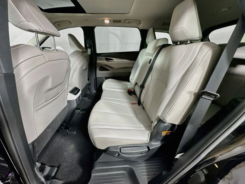 Certified Used 2026 Black INFINITI PURE image 33