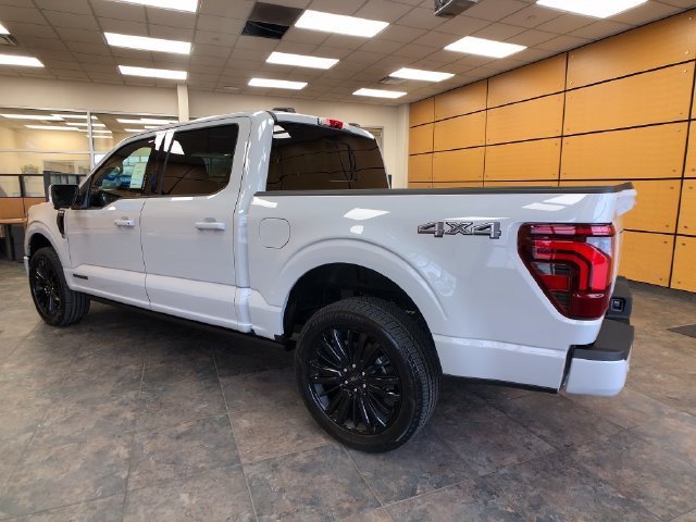 New 2026 Avalanche Ford Platinum® image 5