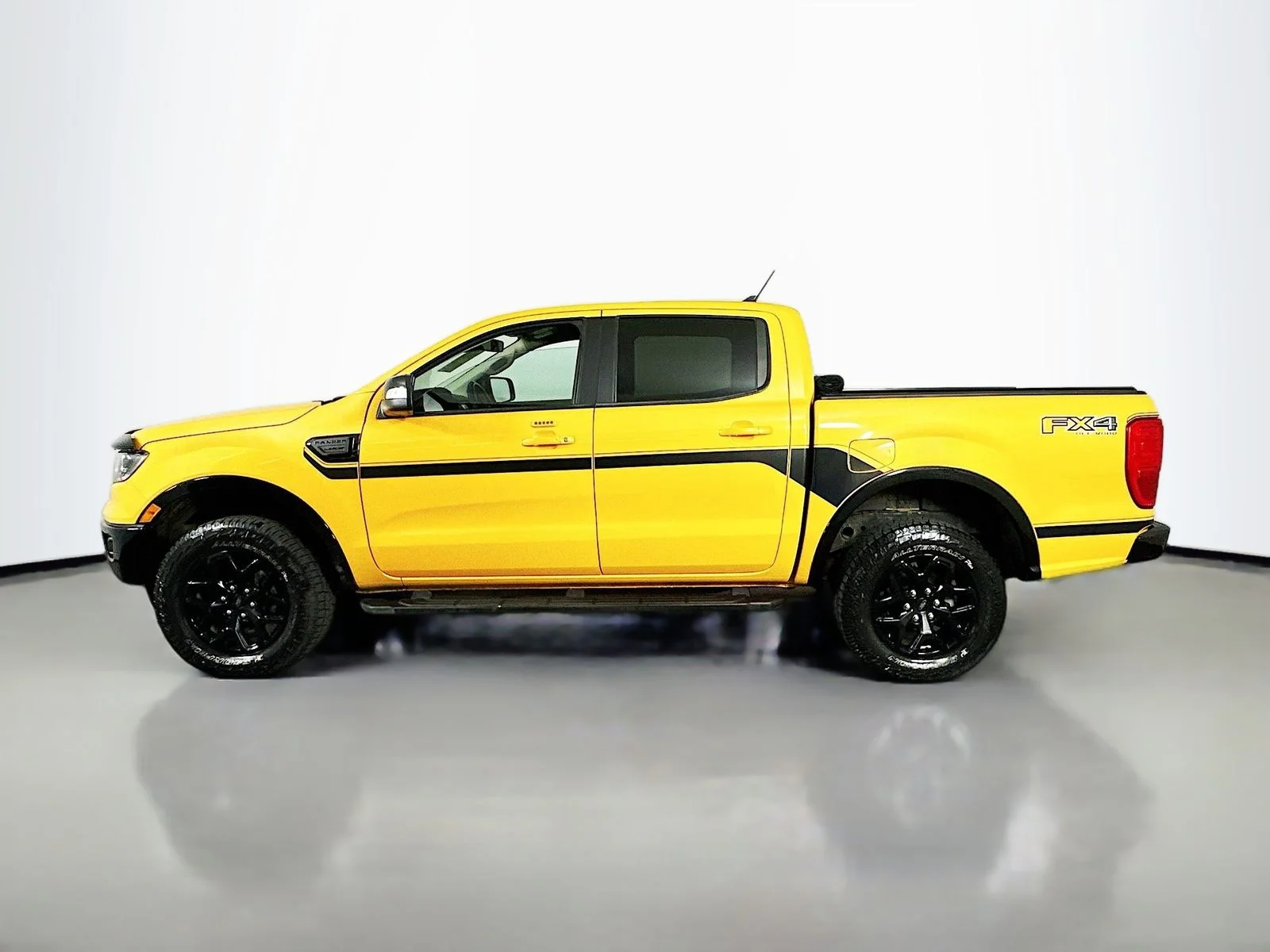 Used 2022 Orange Ford Lariat image 4