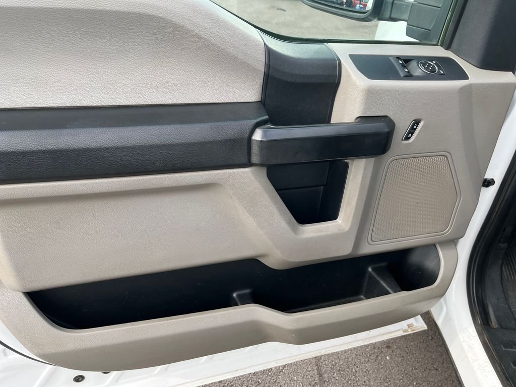 Used 2019 White Ford XL image 12