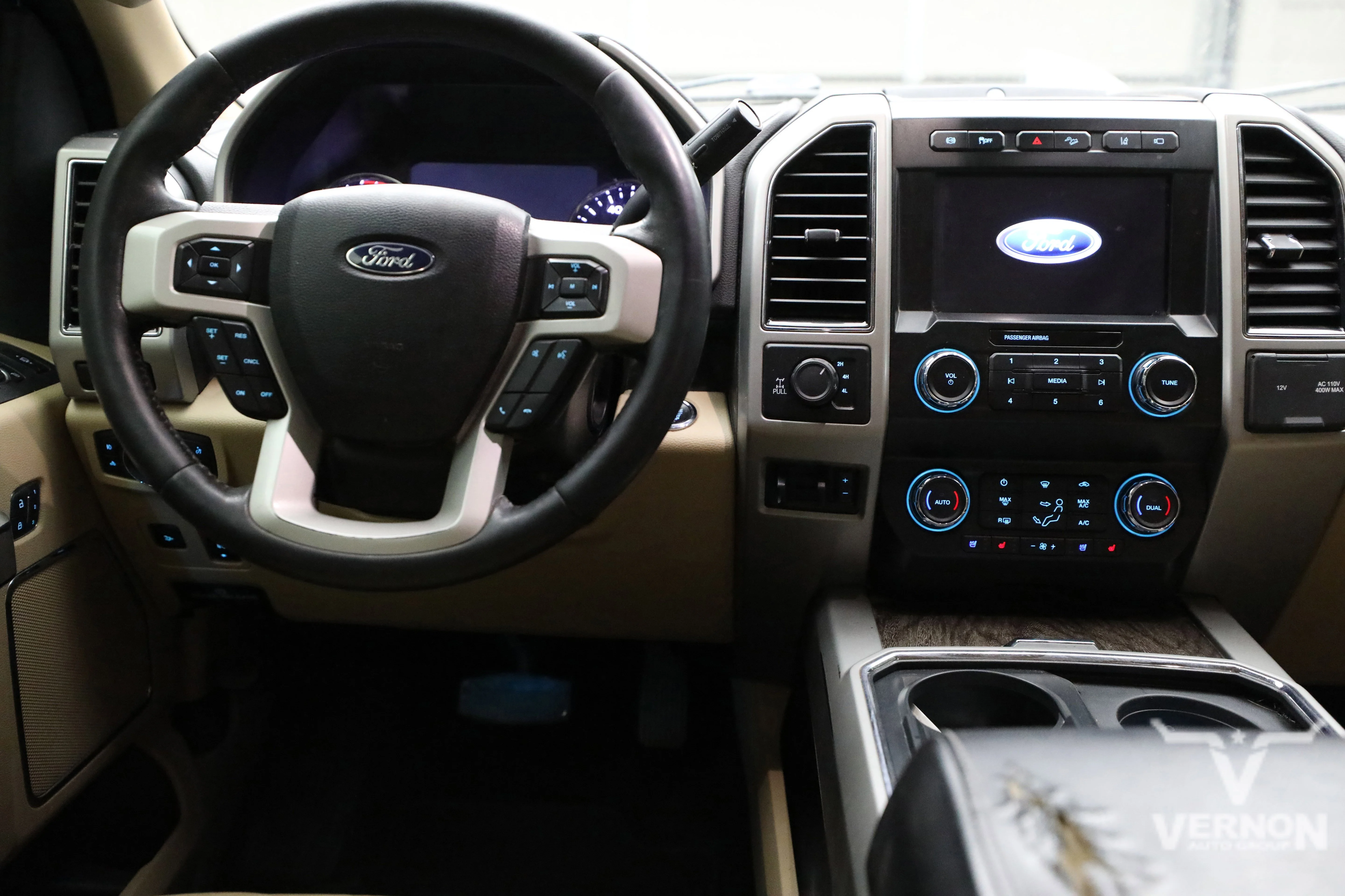 Pre-Owned 2019 Ford Super Duty F-250 Lariat Crew Cab 4x4 Fx4