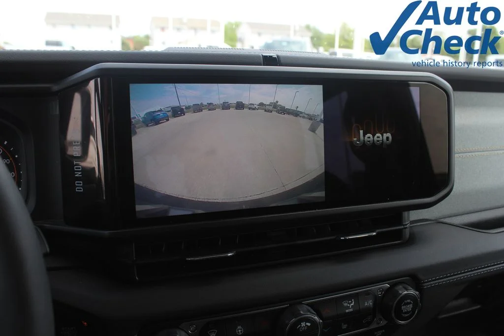 Used 2024 Black Jeep Sahara image 22