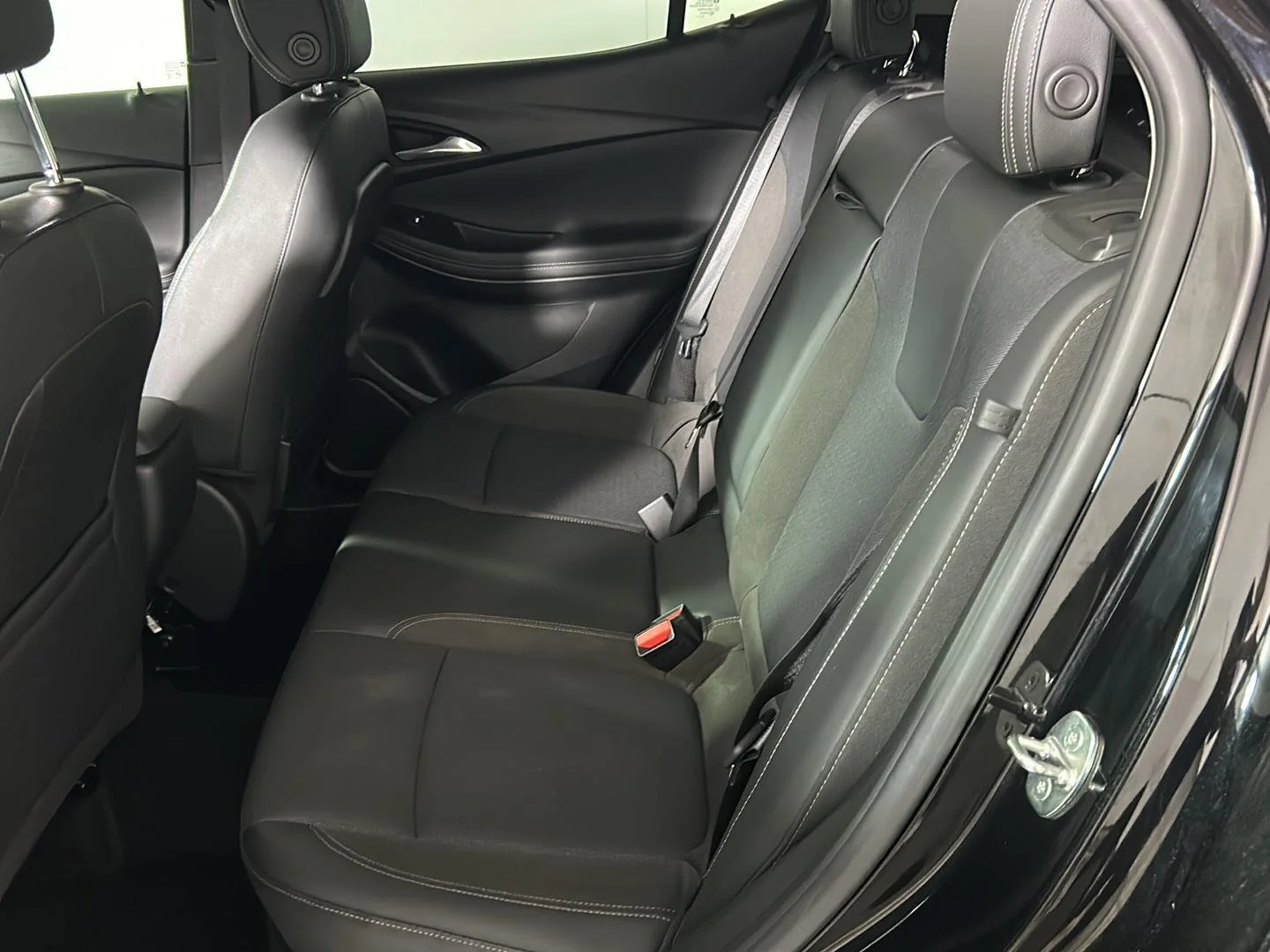 Used 2021 Ebony Twilight Metallic Buick Select image 16