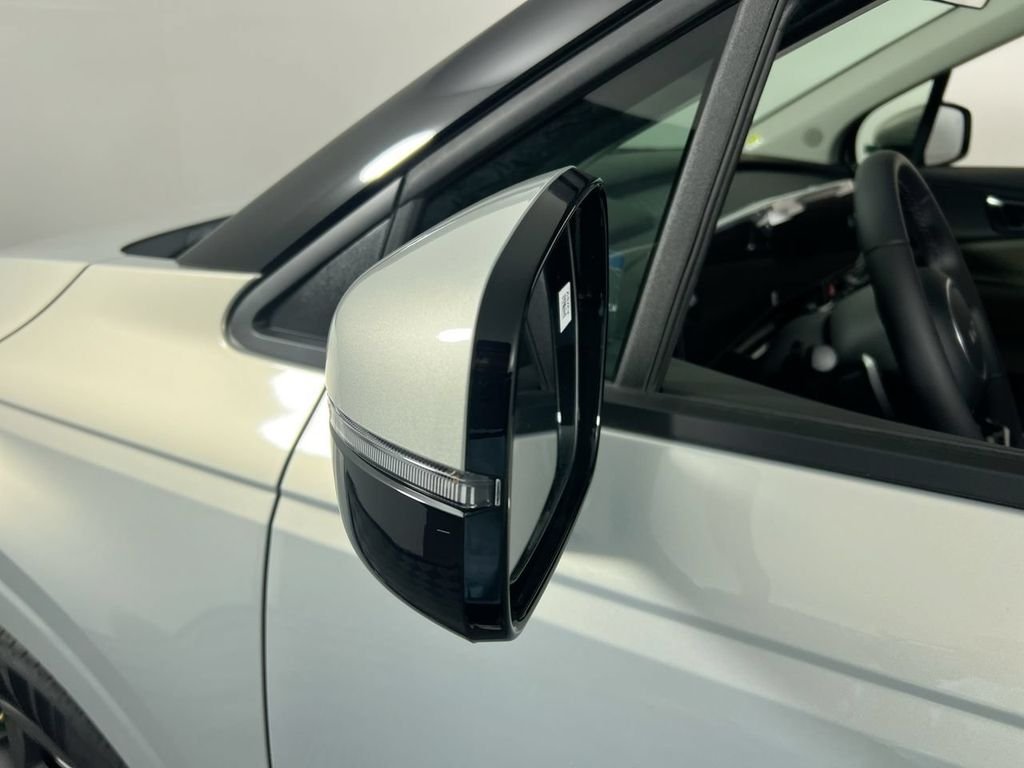 Certified Used 2026 White Kia EX image 10