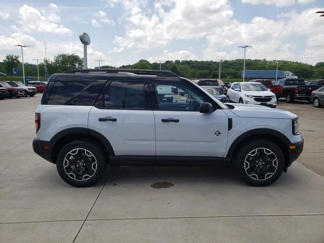 New 2026 Space White Metallic Ford Outer Banks® image 3