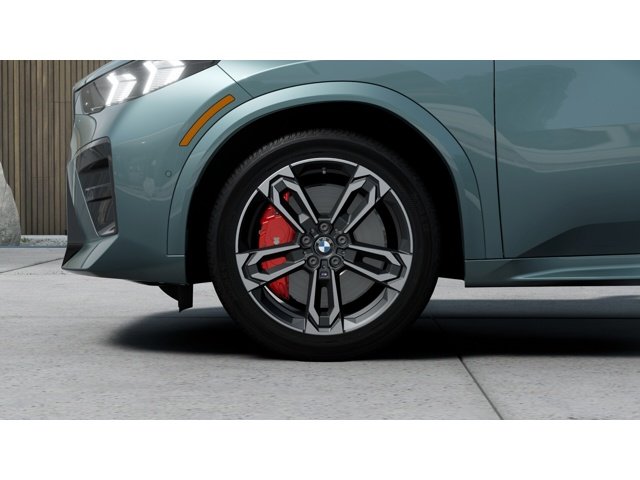 New 2027 Cape York Green Metallic BMW  image 7
