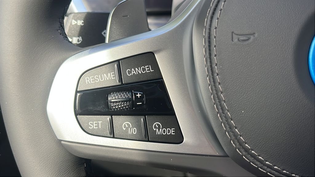 New 2026 Skyscraper Grey Metallic BMW xDrive50e image 20